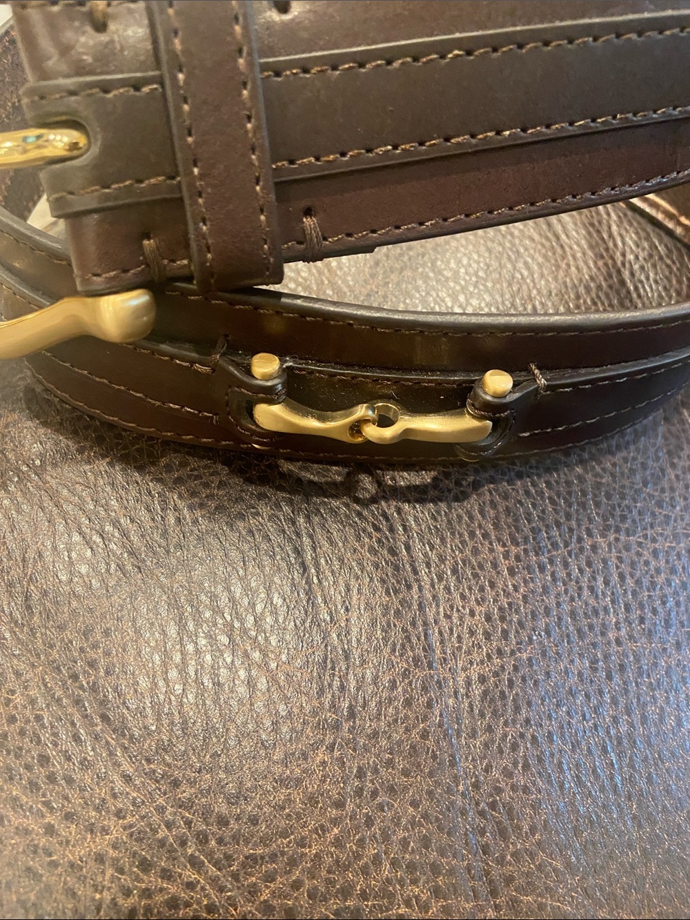 ANN TAYLOR Brown Leather Belt with Gold Hardware SIZE MED 40in long 3in wide